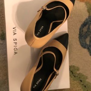 Via Spiga cindee leather cap toe heels